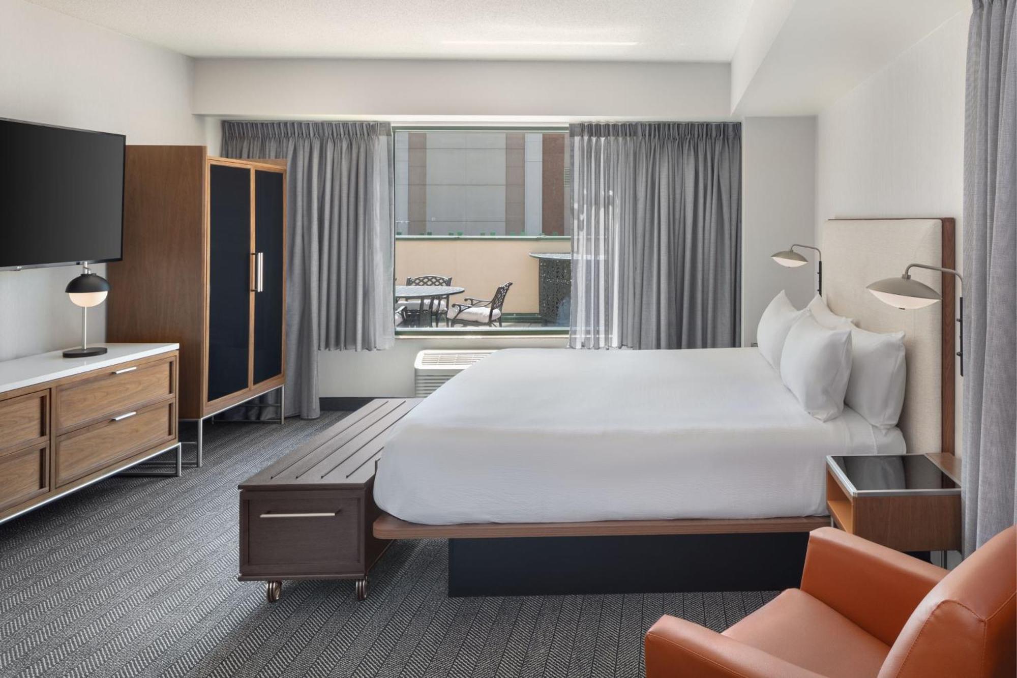 Courtyard By Marriott Stamford Downtown Hotel Exterior photo