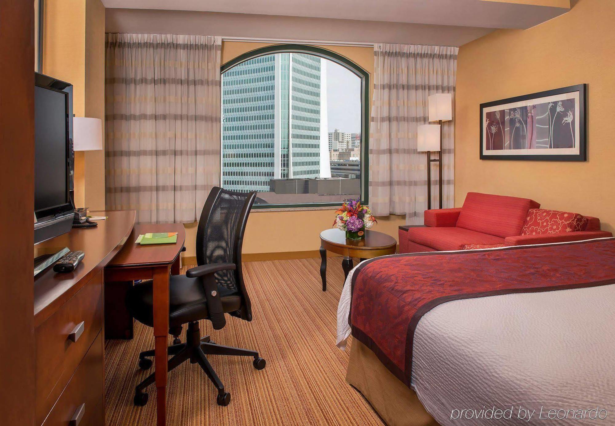 Courtyard By Marriott Stamford Downtown Hotel Exterior photo